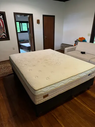 Cama Queen Size + BOX - Marca Portobel 