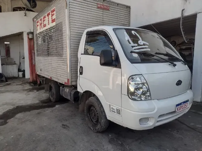 kia combo baú 2012, motor 2.5 8 válvulas,mecânica impecável,pronto para trabalhar.