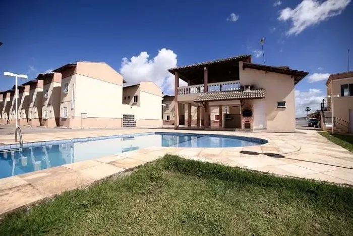 CASA À VENDA EM CONDOMINIO FECHADO NO SIQUEIRA, PERTINHO DA AVENIDA OSORIO DE PAIVA.