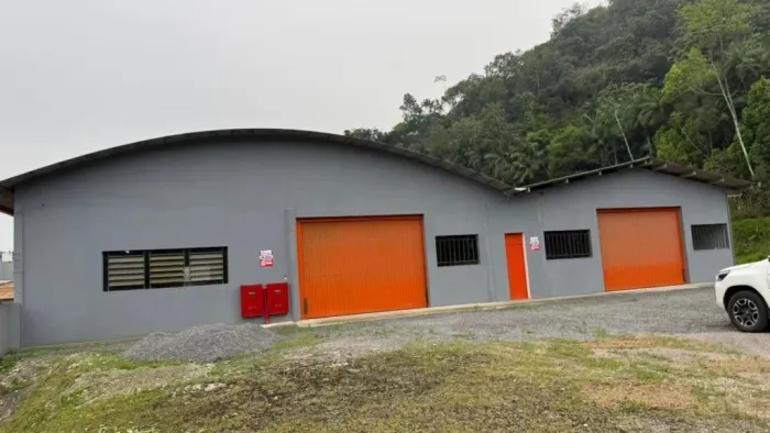 Galpão para alugar por R$ 9600.00, 800.00 m2 - NEREU RAMOS - JARAGUA DO SUL/SC