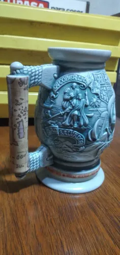 Caneca de choop antiga Cristóvão Colombo