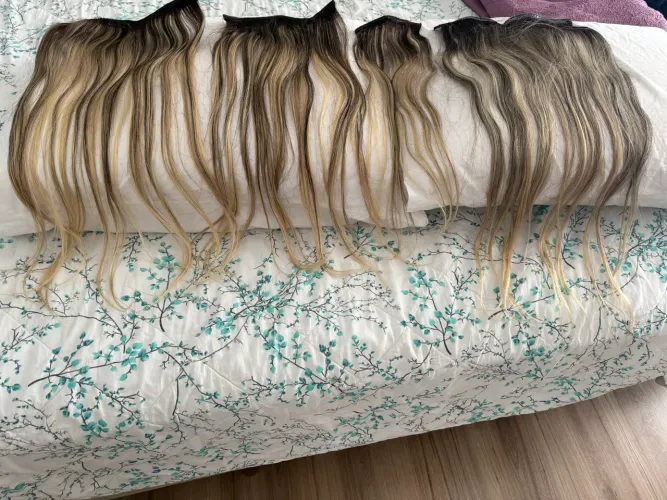 Vendo mega hair loiro cerca de 65 cm de comprimento