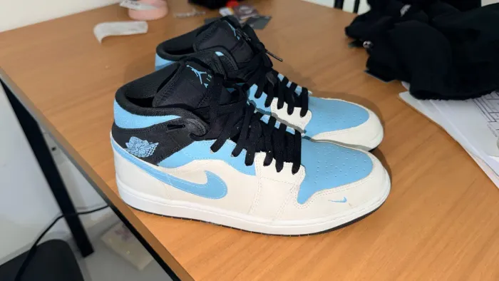 Nike Air Jordan 1 Mid ORIGINAL