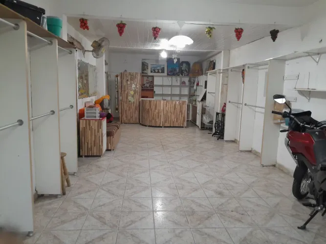 Vende se loja para roupas
