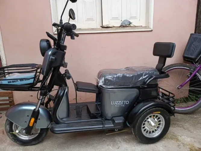 BICICLETA ELÉTRICA OU TRICICLO ELÉTRICO MARCA LUZZATO EM SANTANA AMAPÁ 