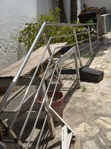Corre mão de escada em inox primeira qualidade 