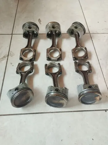 Pistões originais Mitsubishi Pajero 3.0 V6 gasolina