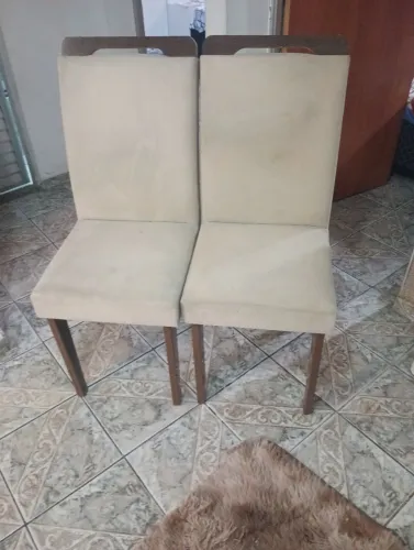 Vendo um par de cadeiras