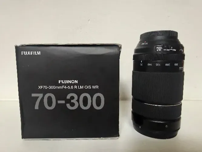 Lente Fujifilm XF 70-300mm f/4-5.6 R LM OIS WR - Estado de Nova