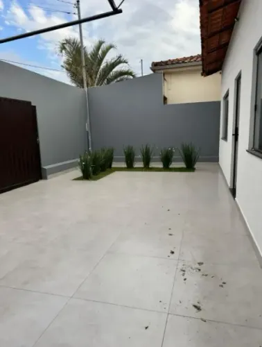 Casa com 2 quartos 1 sala 1 garagem _ Campo Grande - MS