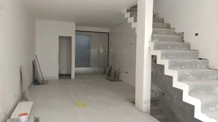 SOBRADO NOVO - 3 DORM. 1 SUÃTE. 3 VAGAS. 152 M2 - JARDIM FRANÃ?A