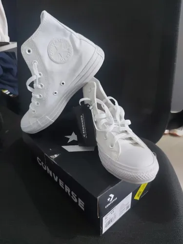 Tênis Chuck Taylor All Star Monochrome Canvas Alto Branco