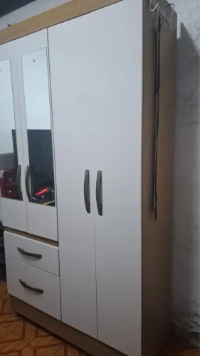 Guarda roupa de solteiro seminovo em perfeito estado