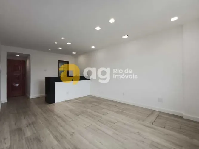 Sala : / Comercial / Vila Valqueire
