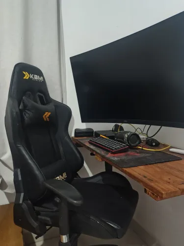 Tela AOC curva 32 e cadeira gamer