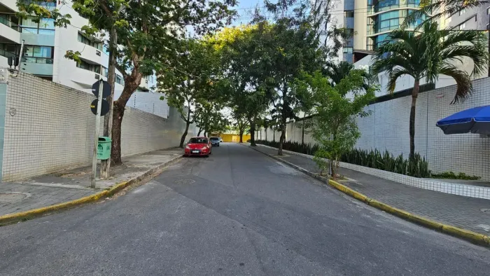 Imóvel para aluguel tem 1200 metros quadrados em Boa Viagem - Recife - PE