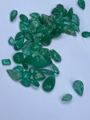 Esmeralda e joias