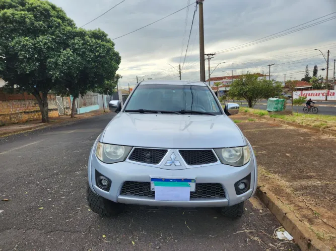 Mitsubishi L200 Triton HPE 3.5 CD V6 24V Flex Aut. 2012