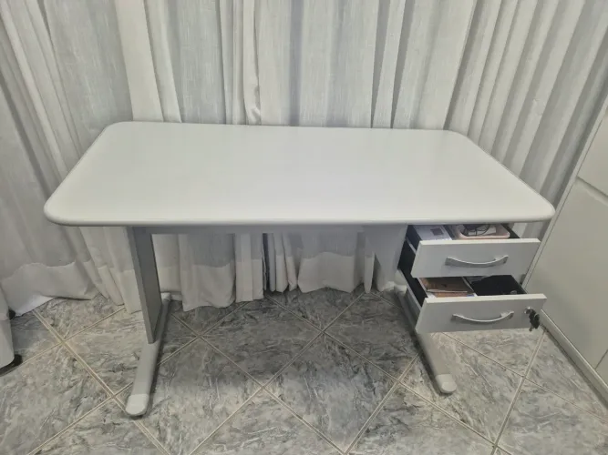 Mesa de computador super resistente