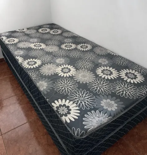 Cama box de solteiro