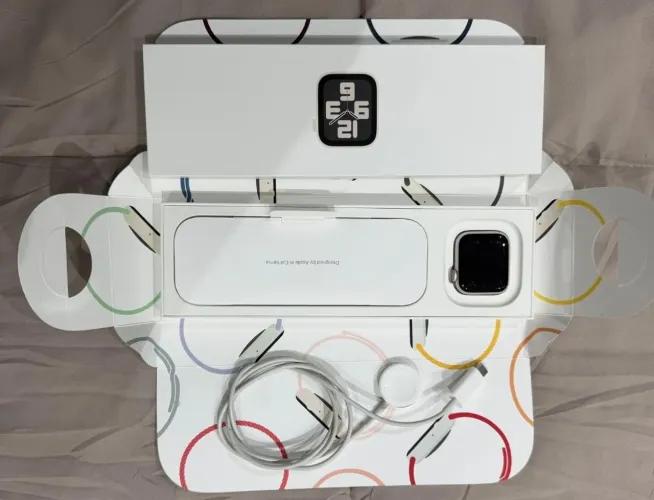 Apple Watch SE (gen 2) 40mm GPS + Cellular (sem pulseira)
