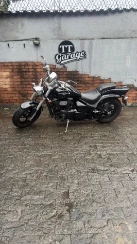 Suzuki Boulevard M800