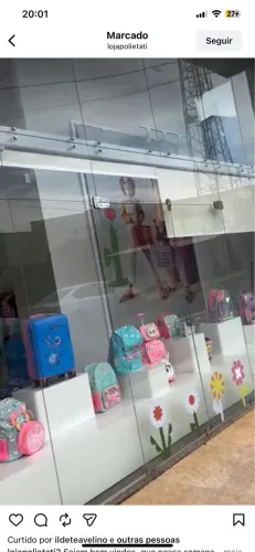 Móvel para vitrine de loja 