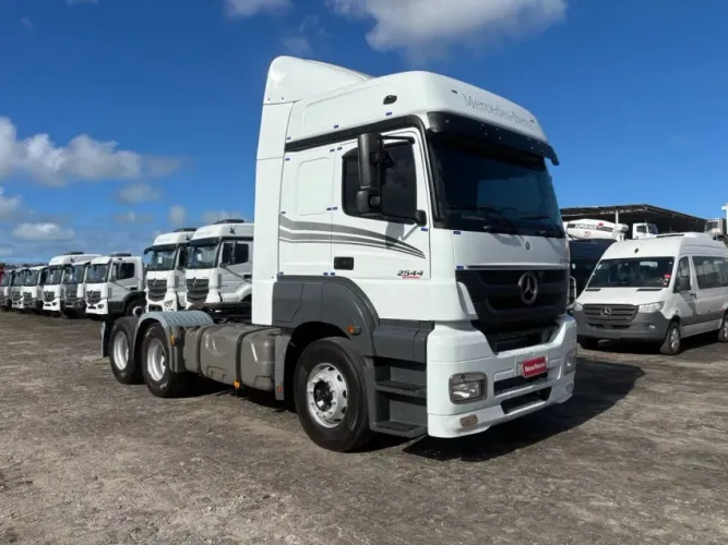 Mercedes-Benz Axor 2544 / 6x2 Ano 2021/2021- Caminhão Usado Seminovo