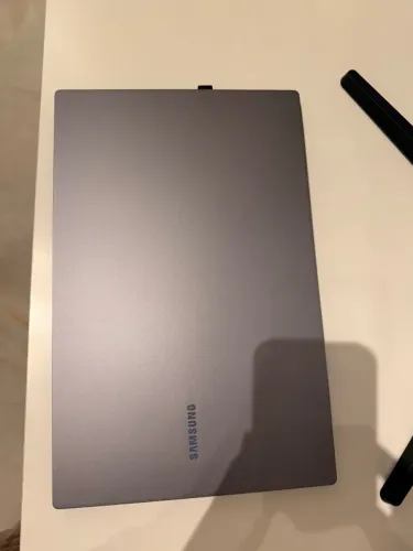 Notebook Samsung Book 4 i7 16GB RAM 512GB SSD - Pouco tempo de uso