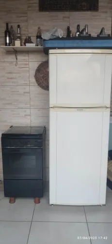 Vendo geladeira continental 460 litos (sem gaz)