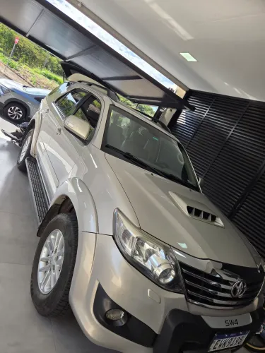 Toyota Hilux SW4 SRV D4-d 4X4 3.0 TDI Dies. AUT 2012