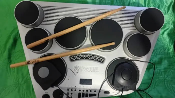 Bateria eletrônica Yamaha 