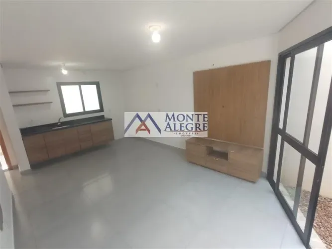 Sobrado para aluguel no Jardim Consórcio com 53 m² e 2 dormitórios/quartos disponíveis