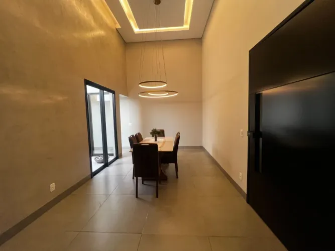 Casa à venda no Grand Ville em Uberlândia/MG