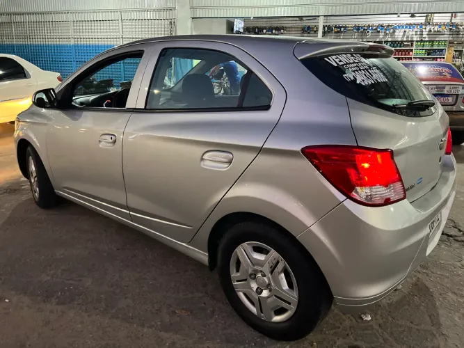 Chevrolet Onix JOY Hatch 1.0 8V Flex Mec. 4P 2018