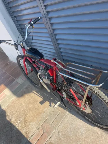 Bicicleta monark motorizada