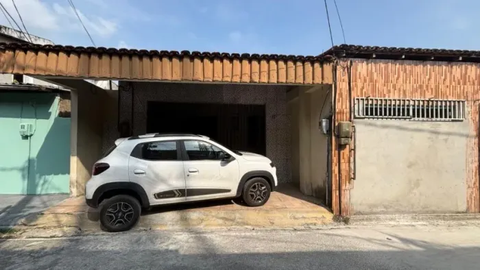 Aluga casa no bairro souza