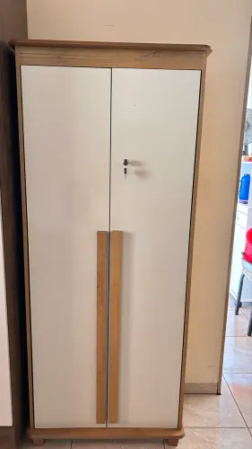 Armário multiuso 