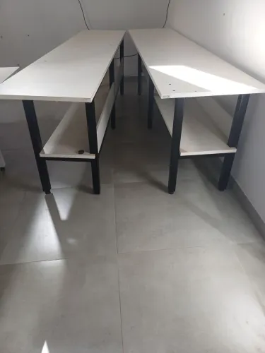 MESA DE PRODUÇÃO PARA MONTAGEM MDF 2,5MM BR . COM 6 PÉS METAL .MED.2,75CX0,60LX0,85 ALT.