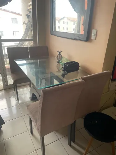 Mesa 4 Cadeiras - Tampo de vidro