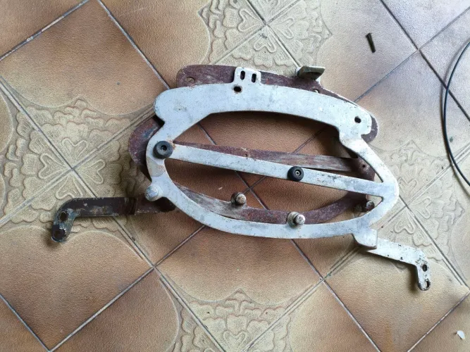 Suportes de baús Laterais Givi Boulevard 800