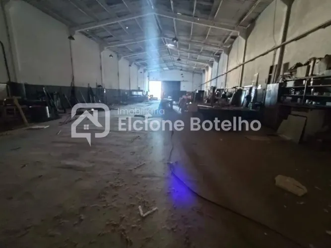Galpão para aluguel, 2 vagas, DISTRITO INDUSTRIAL - Uberlândia/MG