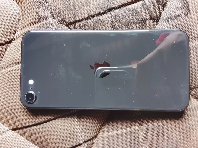 Vende-se iphone se 2 geração