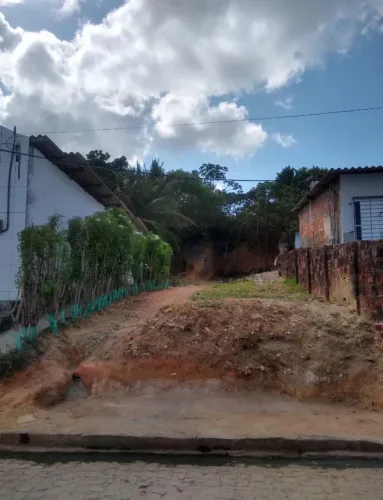VENDO OU TROCO TERRENO NO IBURA