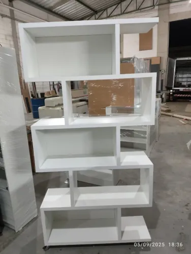 Monte sua loja com moveis modulados