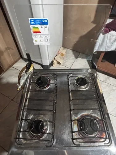 FOGÃO SEMI NOVO !!!