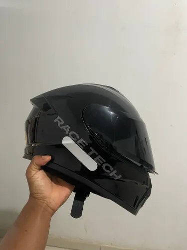 Capacete race tech pouco usado