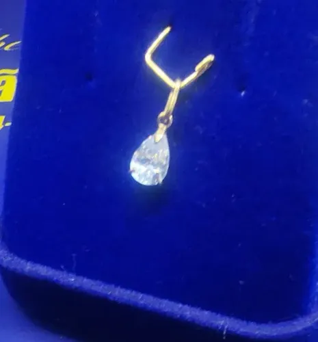 Pingente Gota Pedra Zircônia Peso 0.44 Grama 6 mm Ouro 18 Kilates                         