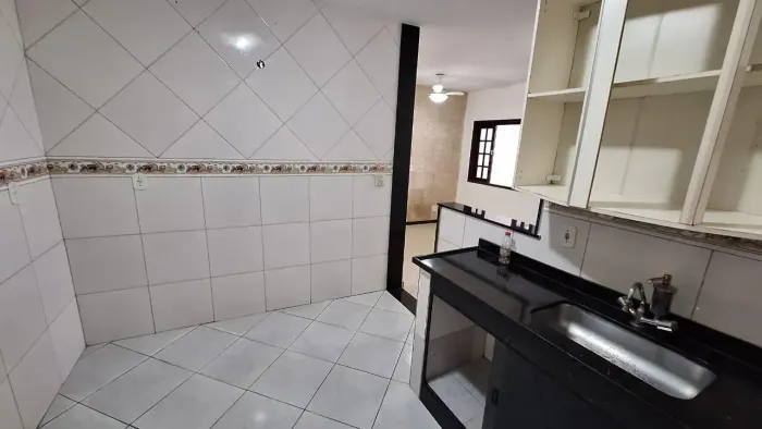 Linda casa bem localizada!