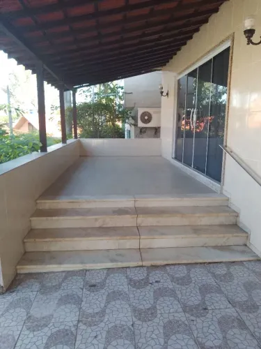 Excelente Casarão em condomínio com infraestrutura na Região dos Lagos.